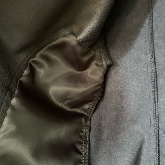 Stunning dark navy faux leather fitted jacket - Picture 7 of 10